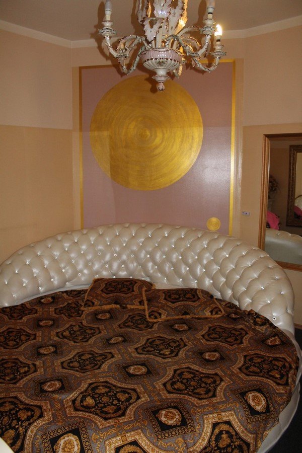 Bizarre Rollenspiele - Brothel in Berlin, Germany