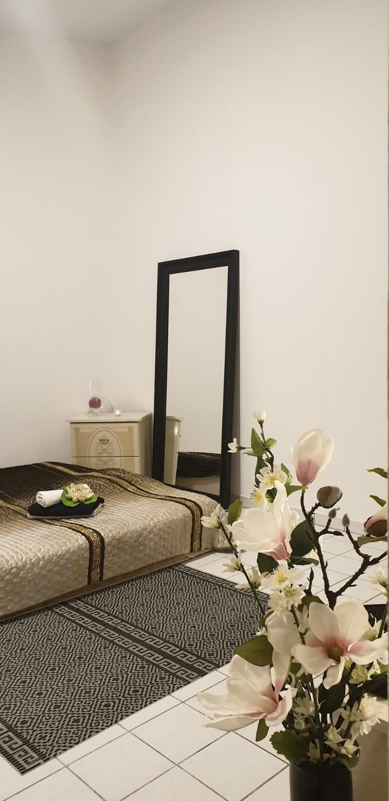 Ameliya -2 Erotische Massage & Wellness - Erotic Massage in Berlin, Germany