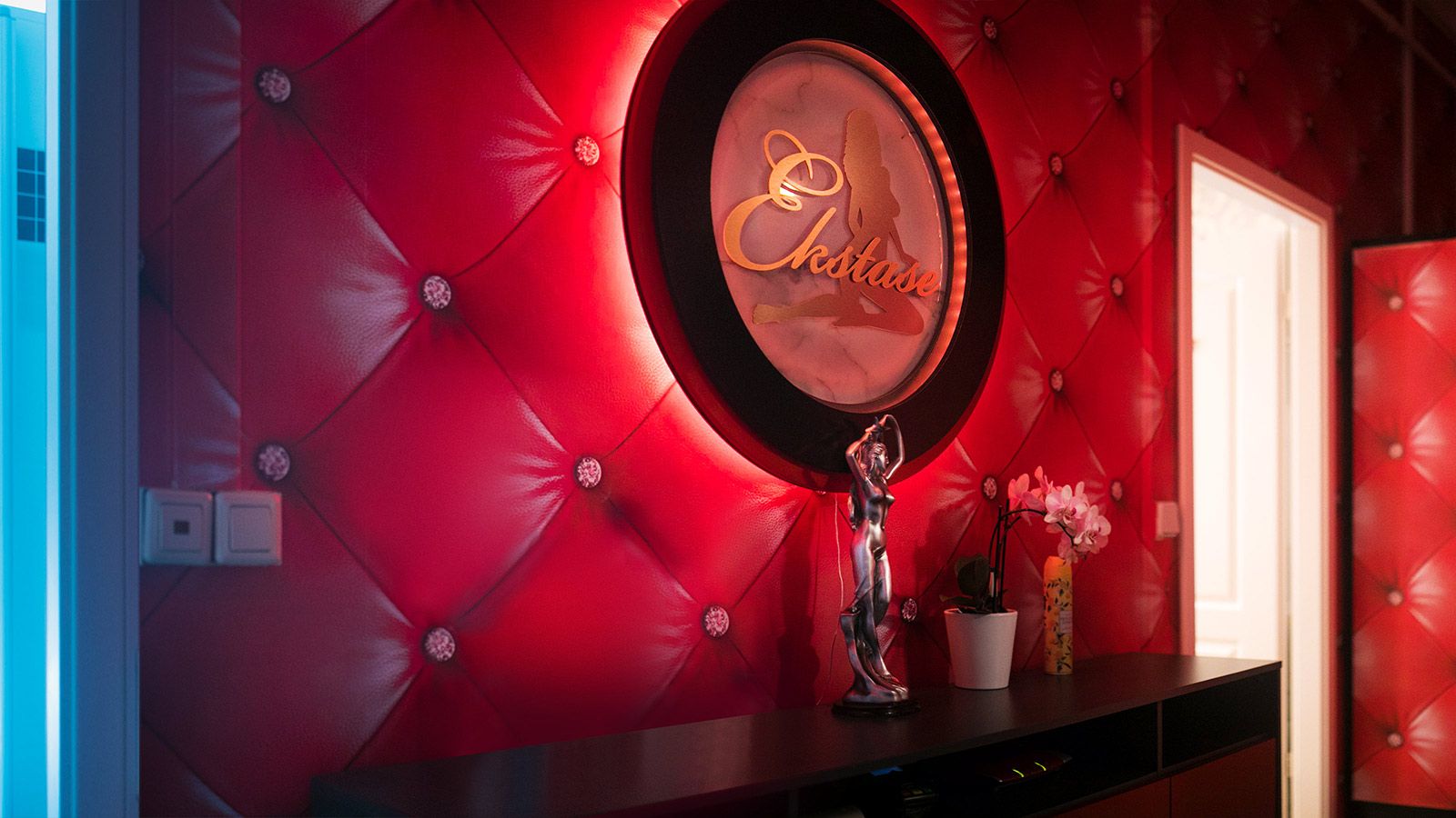 Ekstase Massagesalon - Erotische Massage Berlin - Erotic Massage in Berlin, Germany