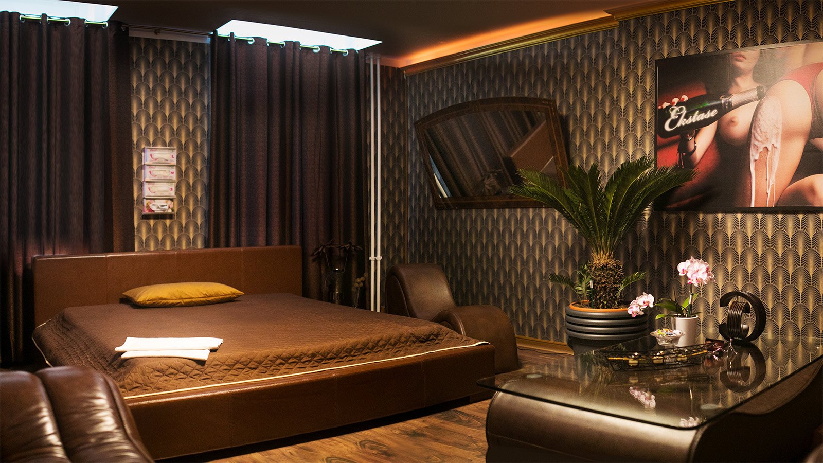 Ekstase Massagesalon - Erotische Massage Berlin - Erotic Massage in Berlin, Germany