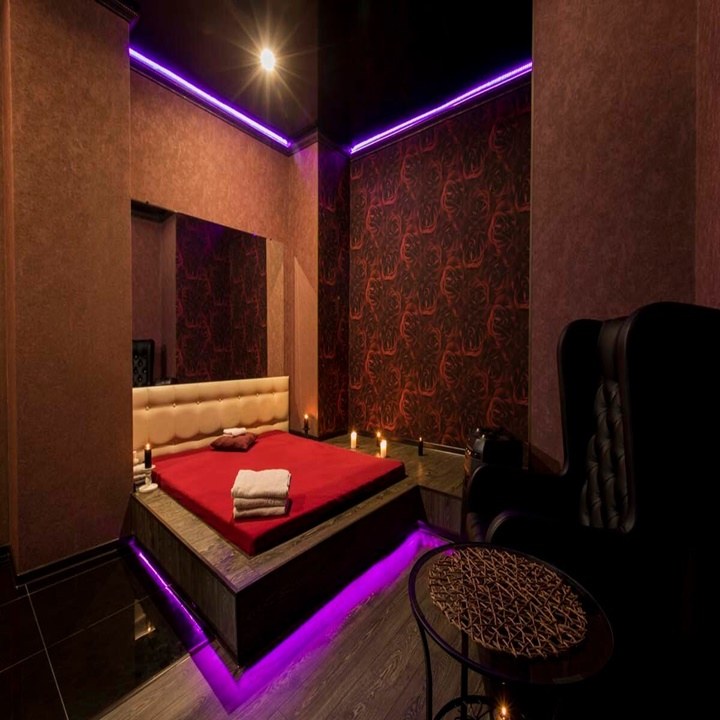 Frisör Berlin - Erotic Massage in Berlin, Germany