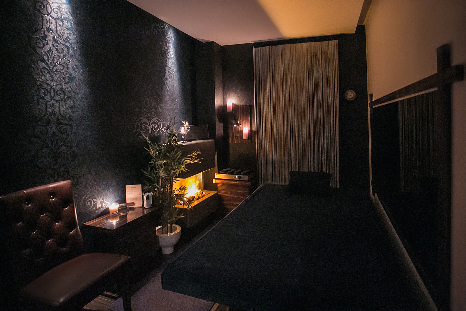 Paris No. 5 - Erotic Massage in Berlin, Germany