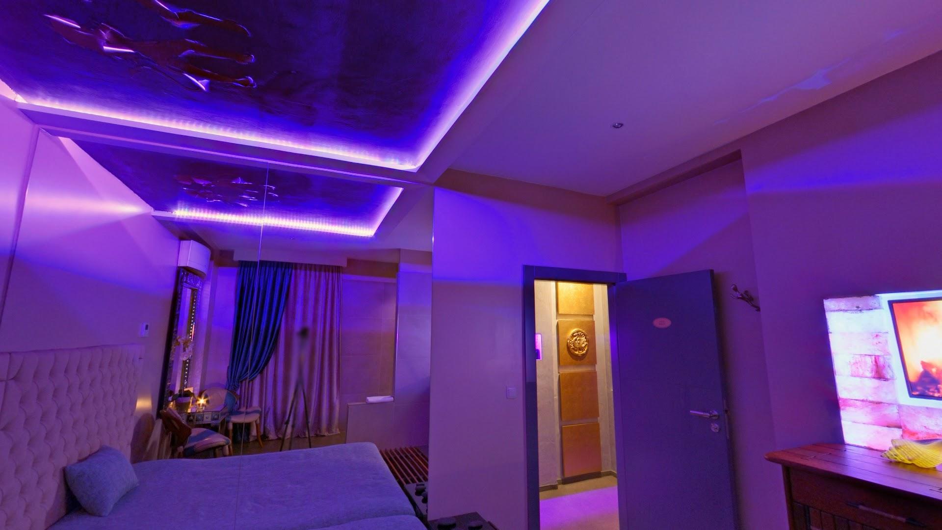 Paris No. 5 - Erotic Massage in Berlin, Germany