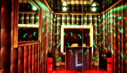Bonbon Bar Berlin - Nightclub in Berlin, Germany