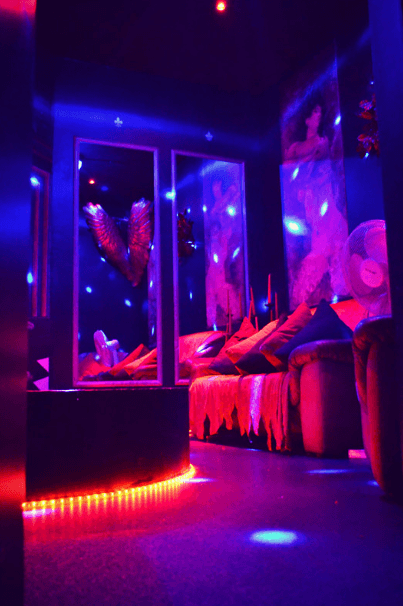 Bonbon Bar Berlin - Nightclub in Berlin, Germany