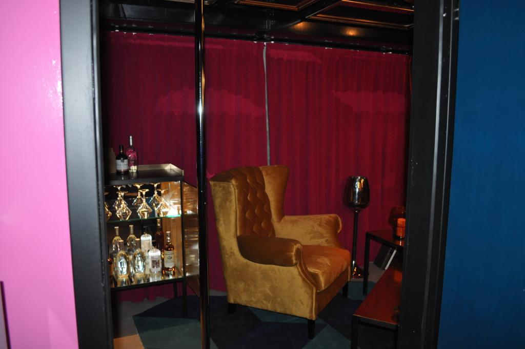 Bonbon Bar Berlin - Nightclub in Berlin, Germany