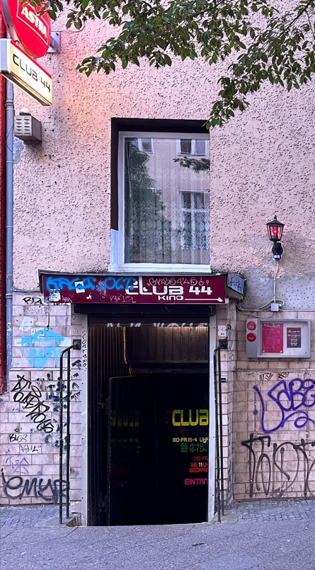 Club 44 - Kino Bar Zimmer - Nightclub in Berlin, Germany