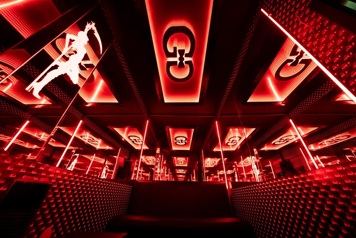 Golden Dolls - Nightclub in Berlin, Germany