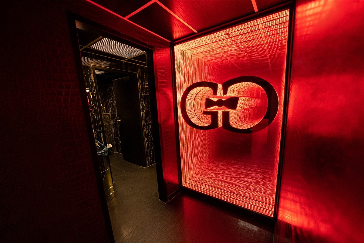 Golden Dolls - Nightclub in Berlin, Germany