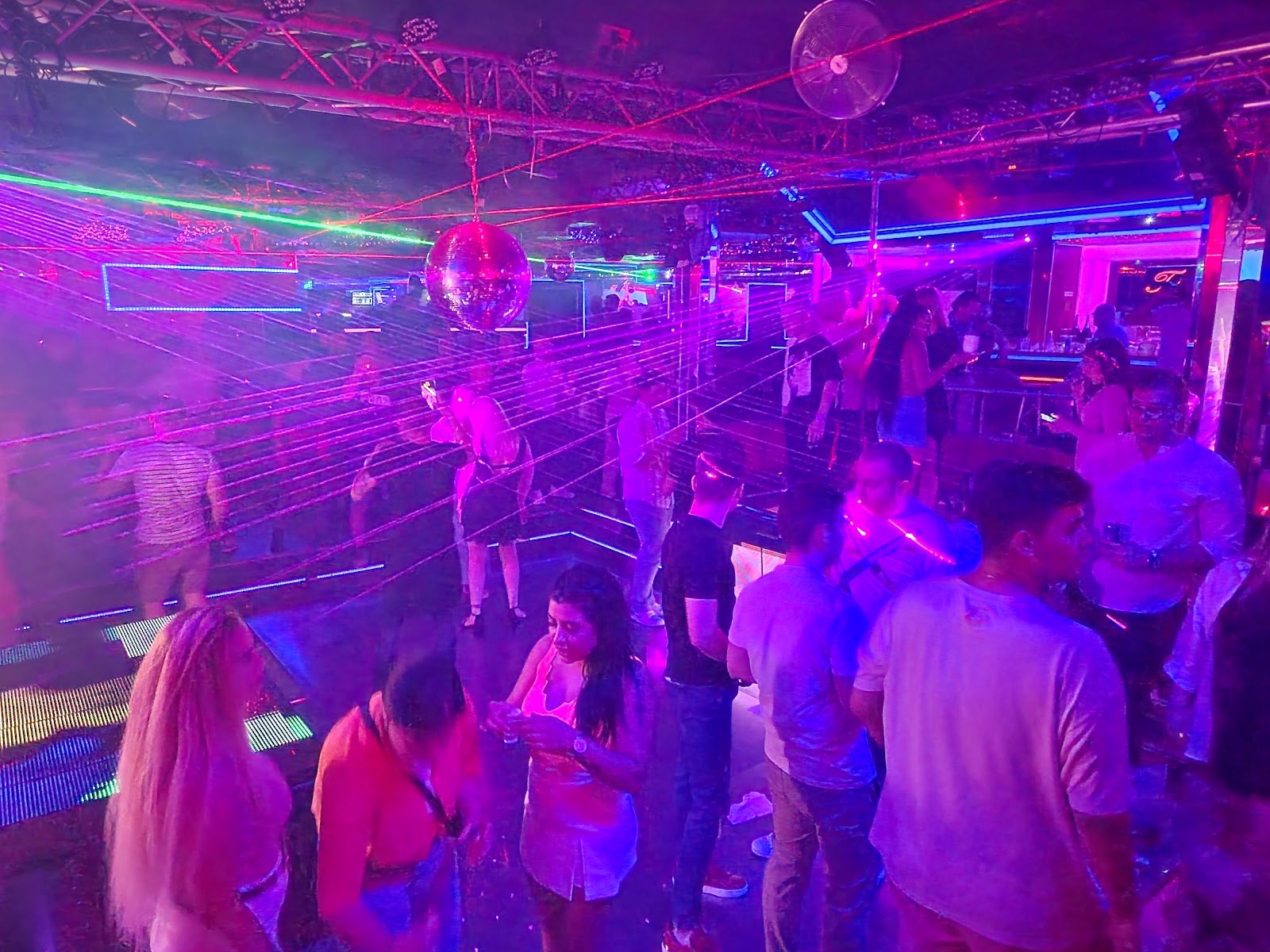 Tabu Bar Tabledance Club - Berlin - Nightclub in Berlin, Germany