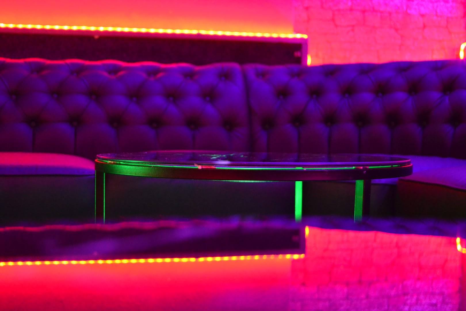 Tutti Frutti Tabledance Club - Nightclub in Berlin, Germany