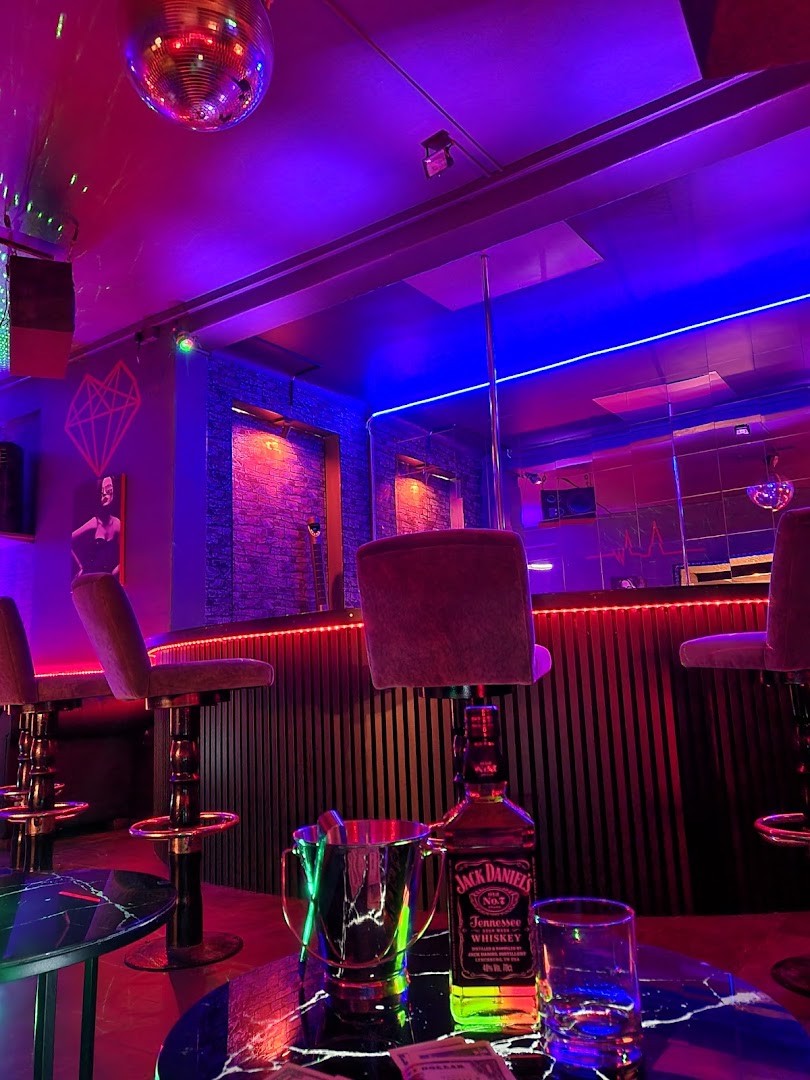 Tutti Frutti Tabledance Club - Nightclub in Berlin, Germany