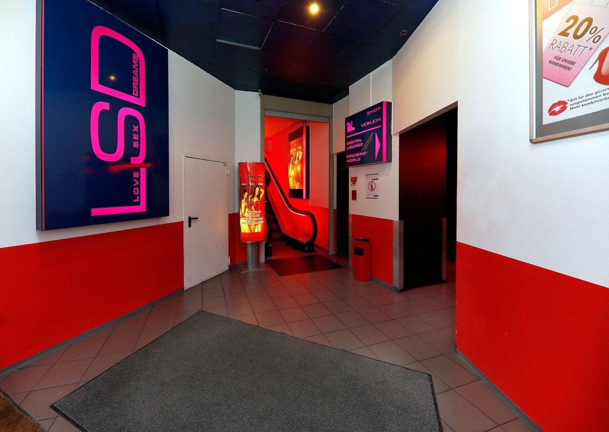 Lsd Erotikmarkt Kurfürstenstr. - Swinger Club in Berlin, Germany