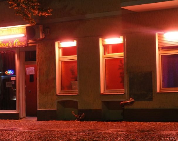 Tinas Oase (Sexkino - Erotikbar) - Swinger Club in Berlin, Germany