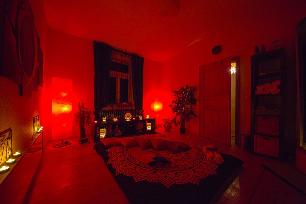 Ruhepunkt Tantramassage Bonn - Erotic Massage in Bonn, Germany