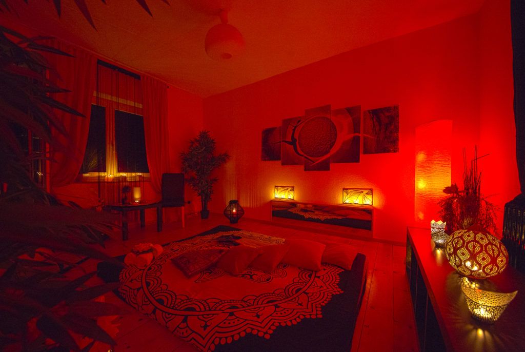 Ruhepunkt Tantramassage Bonn - Erotic Massage in Bonn, Germany