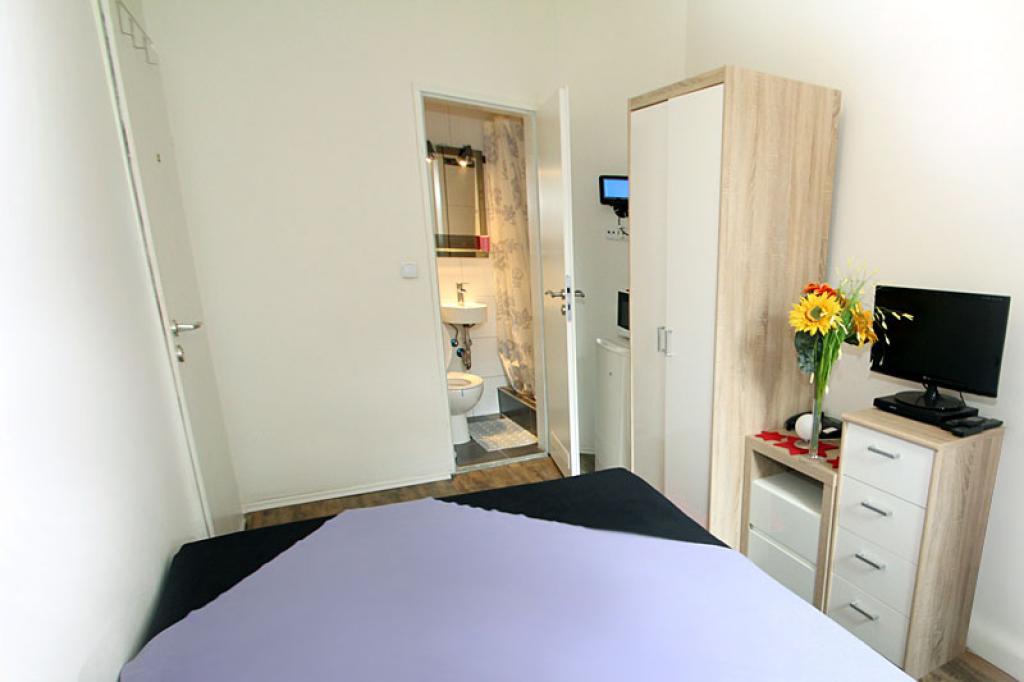 Haus Ukh 46 - Brothel in Cologne, Germany
