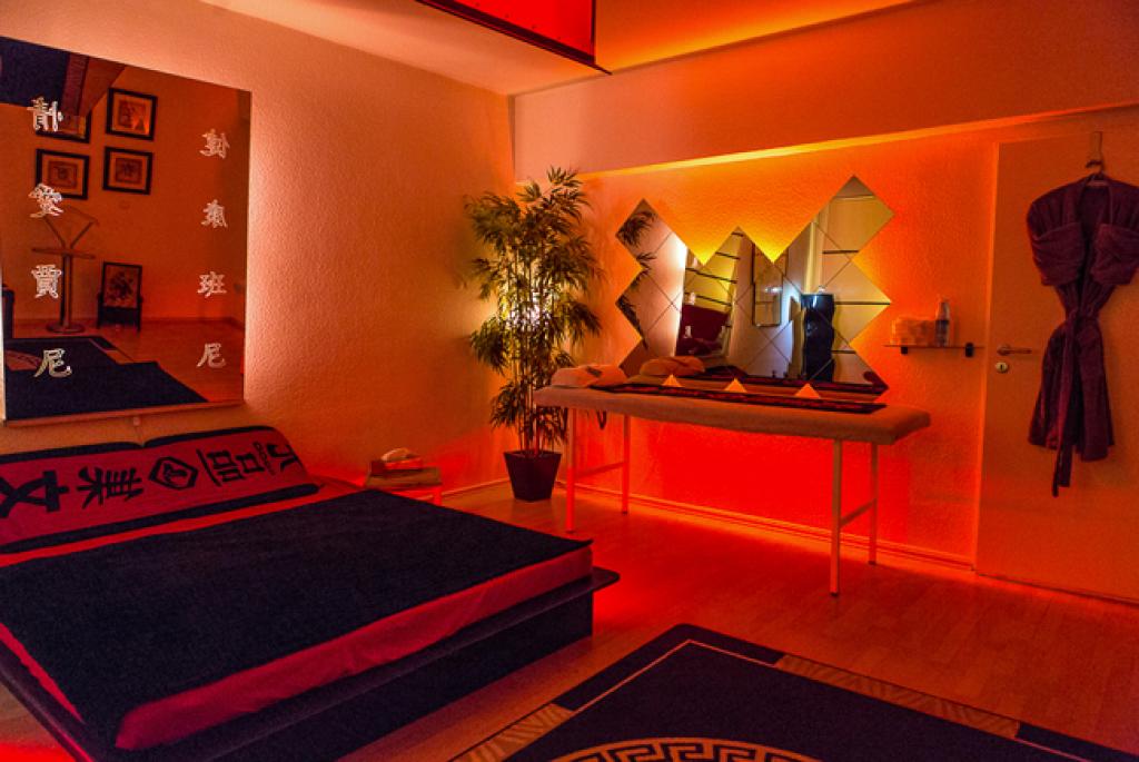 Massage Relax - Erotic Massage in Cologne, Germany