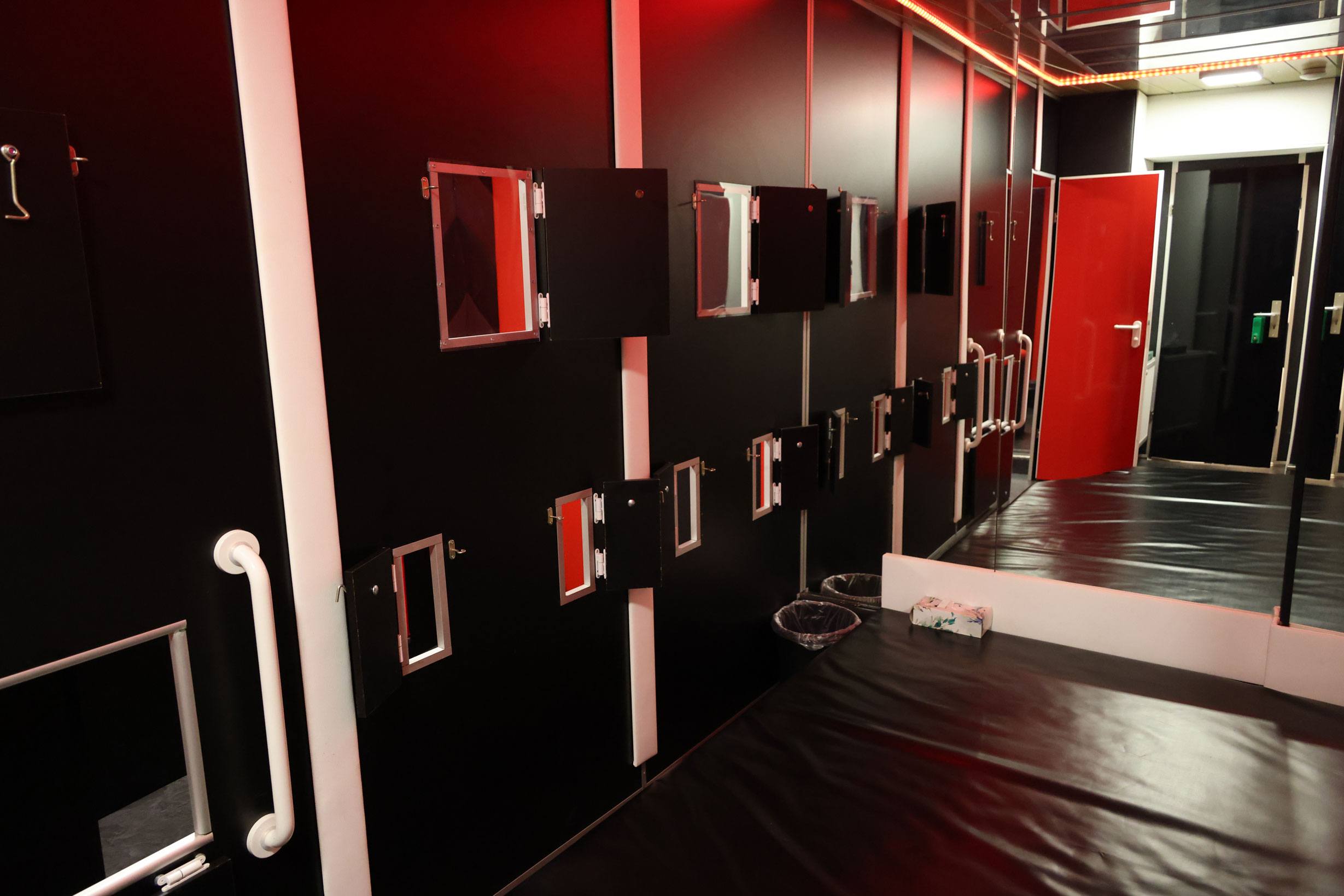 Kino Hole - Swinger Club in Cologne, Germany