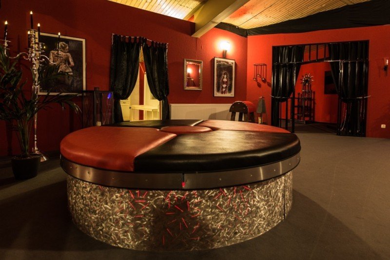 Big Mamas Haus - Bmh Event Club - Swinger Club in Crimmitschau, Germany