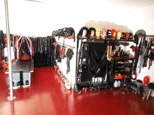 Bizarr- Und Heavy Rubber Studio Herrin Roxana - Brothel in Dachau, Germany