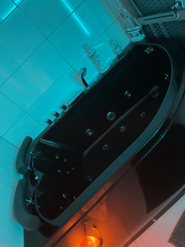Friends By Michelle - Erotic Massage in Dietzenbach, Germany