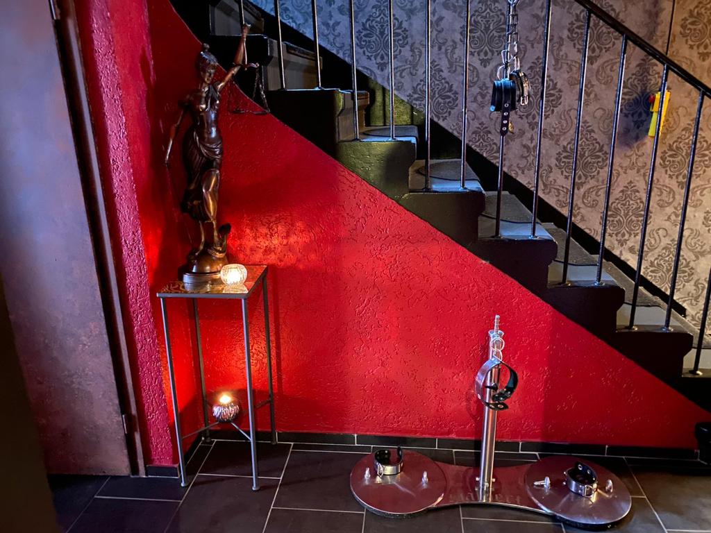 Institut Malbert Bdsm Fetisch Domina Studio - Brothel in Dortmund, Germany