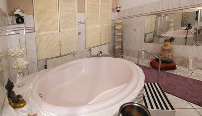 Salon Cora - Erotic Massage in Duisburg, Germany