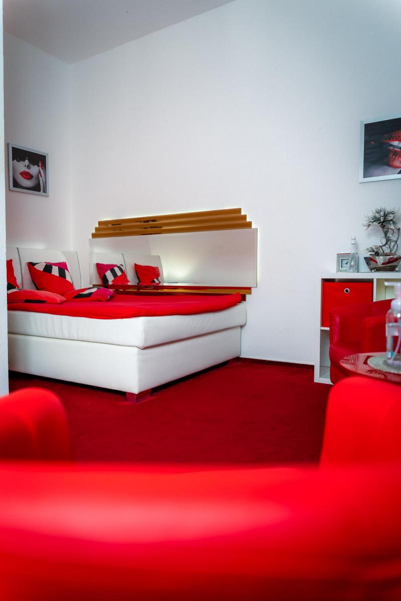 Salon Cora - Erotic Massage in Duisburg, Germany