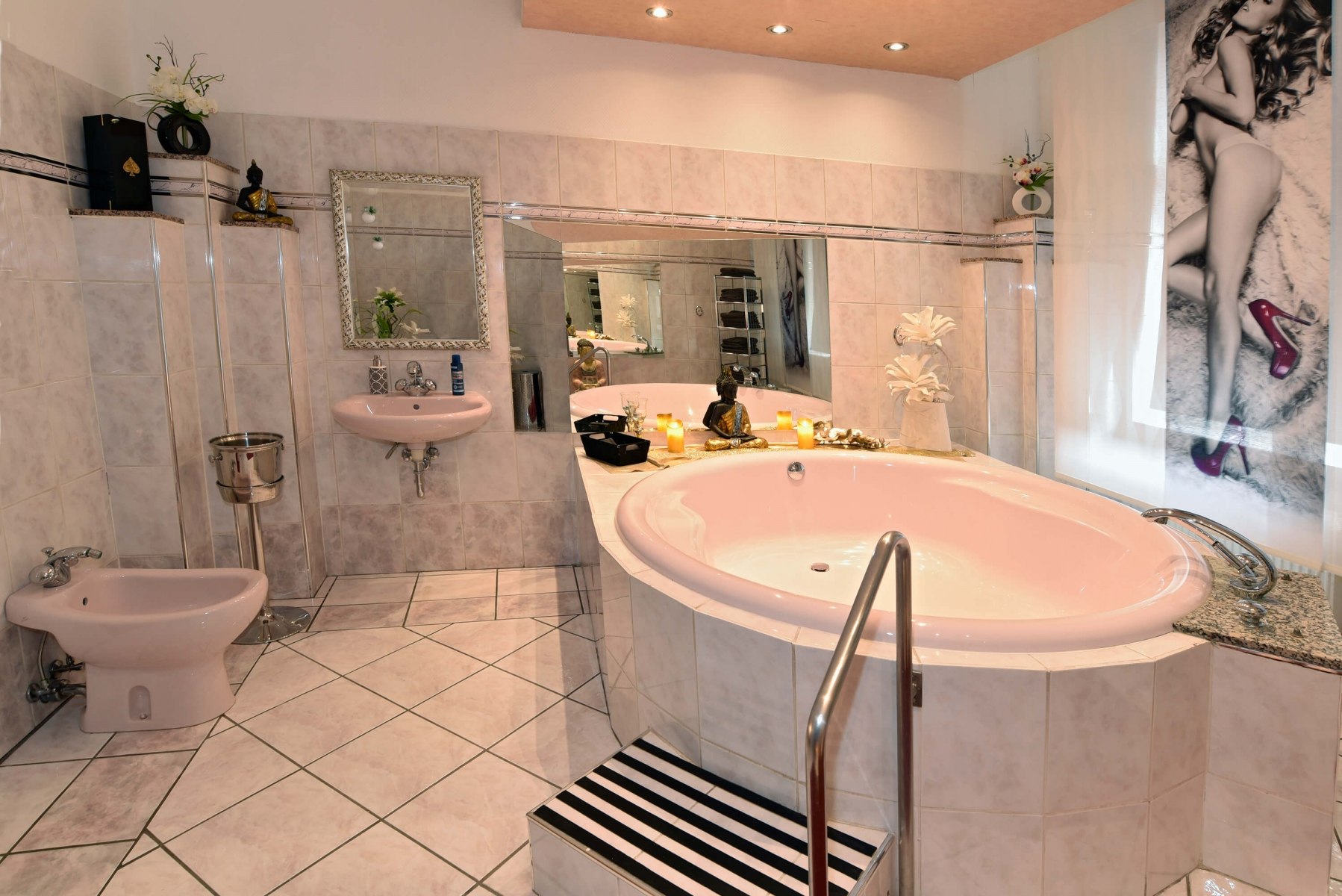 Salon Cora - Erotic Massage in Duisburg, Germany