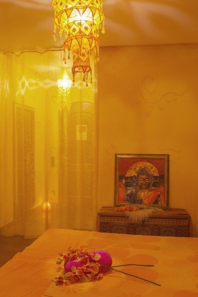 Tantra Welten - Erotic Massage in Duisburg, Germany