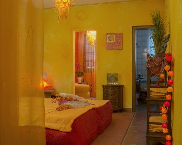 Tantra Welten - Erotic Massage in Duisburg, Germany