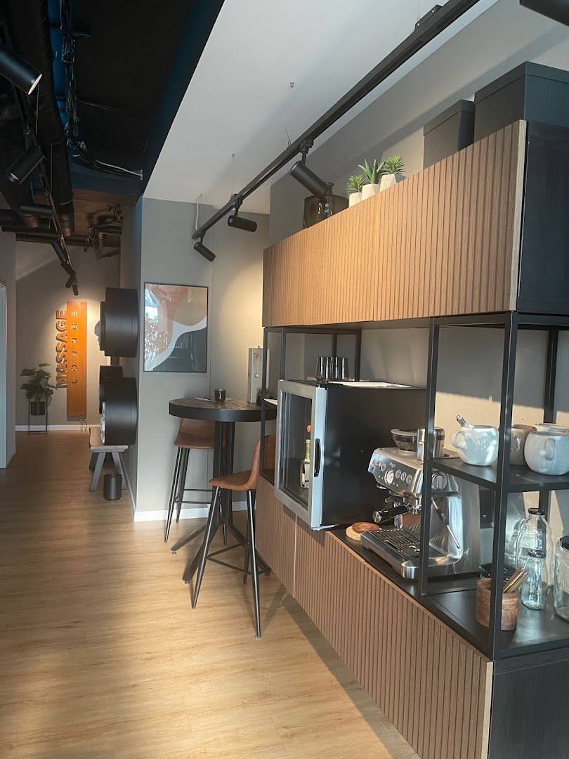 Massage Lounge Düsseldorf - Erotic Massage in Dusseldorf, Germany