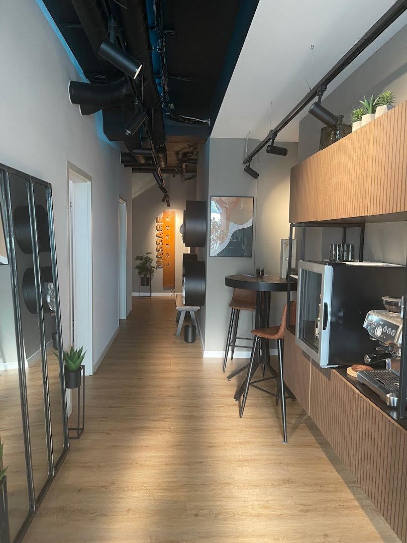 Massage Lounge Düsseldorf - Erotic Massage in Dusseldorf, Germany