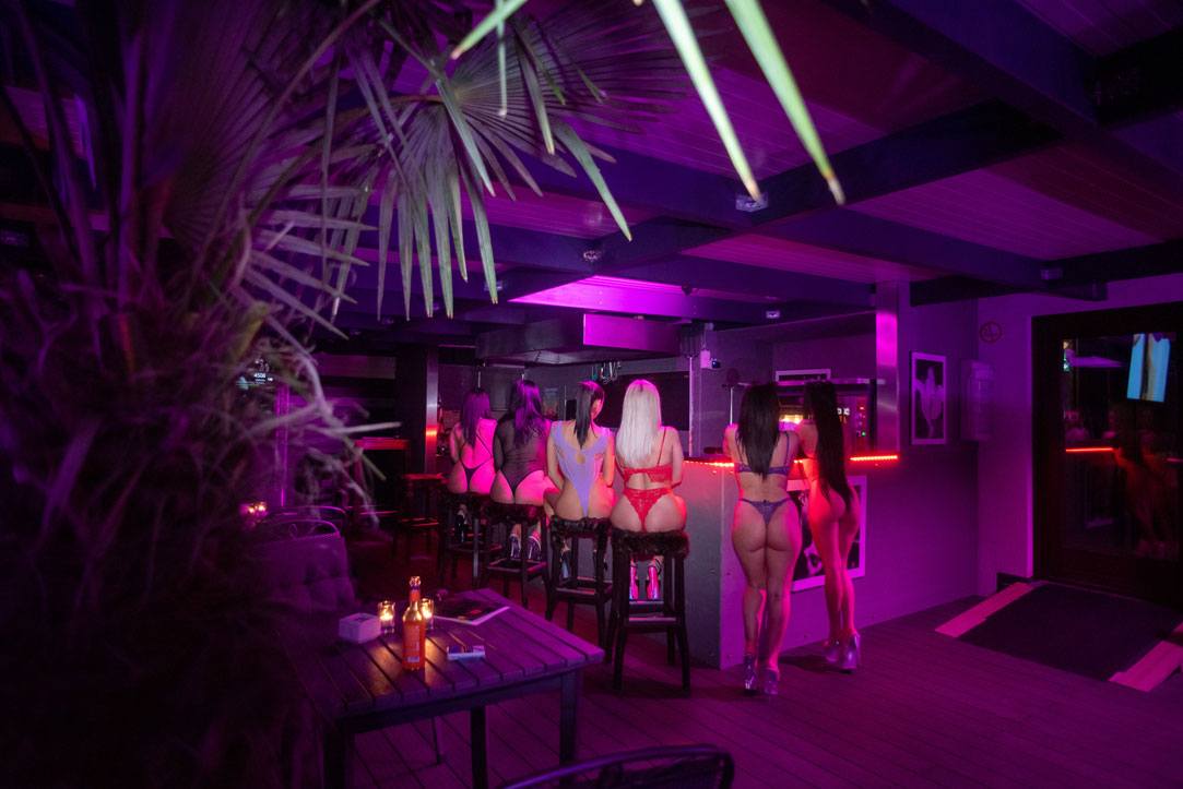 Palmera Düsseldorf: Erotikclub, Bordell, Nightclub & Saunaclub - Nightclub in Dusseldorf, Germany