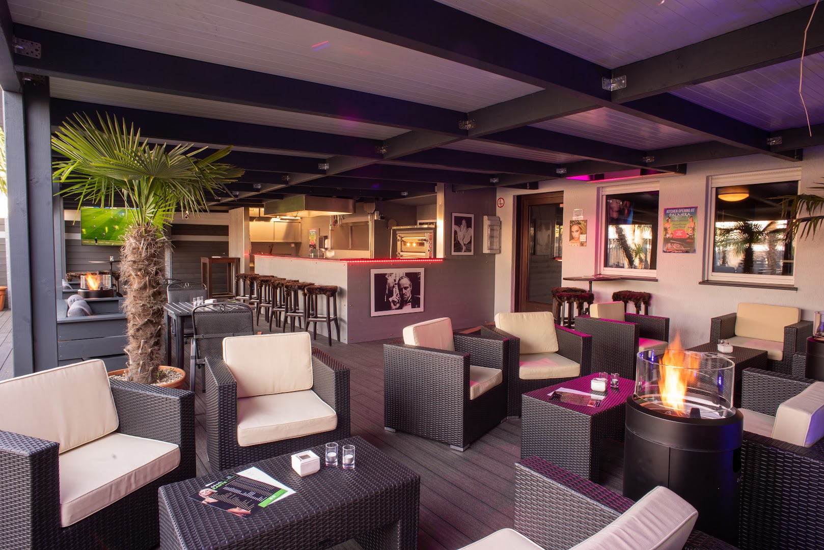 Palmera Düsseldorf: Erotikclub, Bordell, Nightclub & Saunaclub - Nightclub in Dusseldorf, Germany