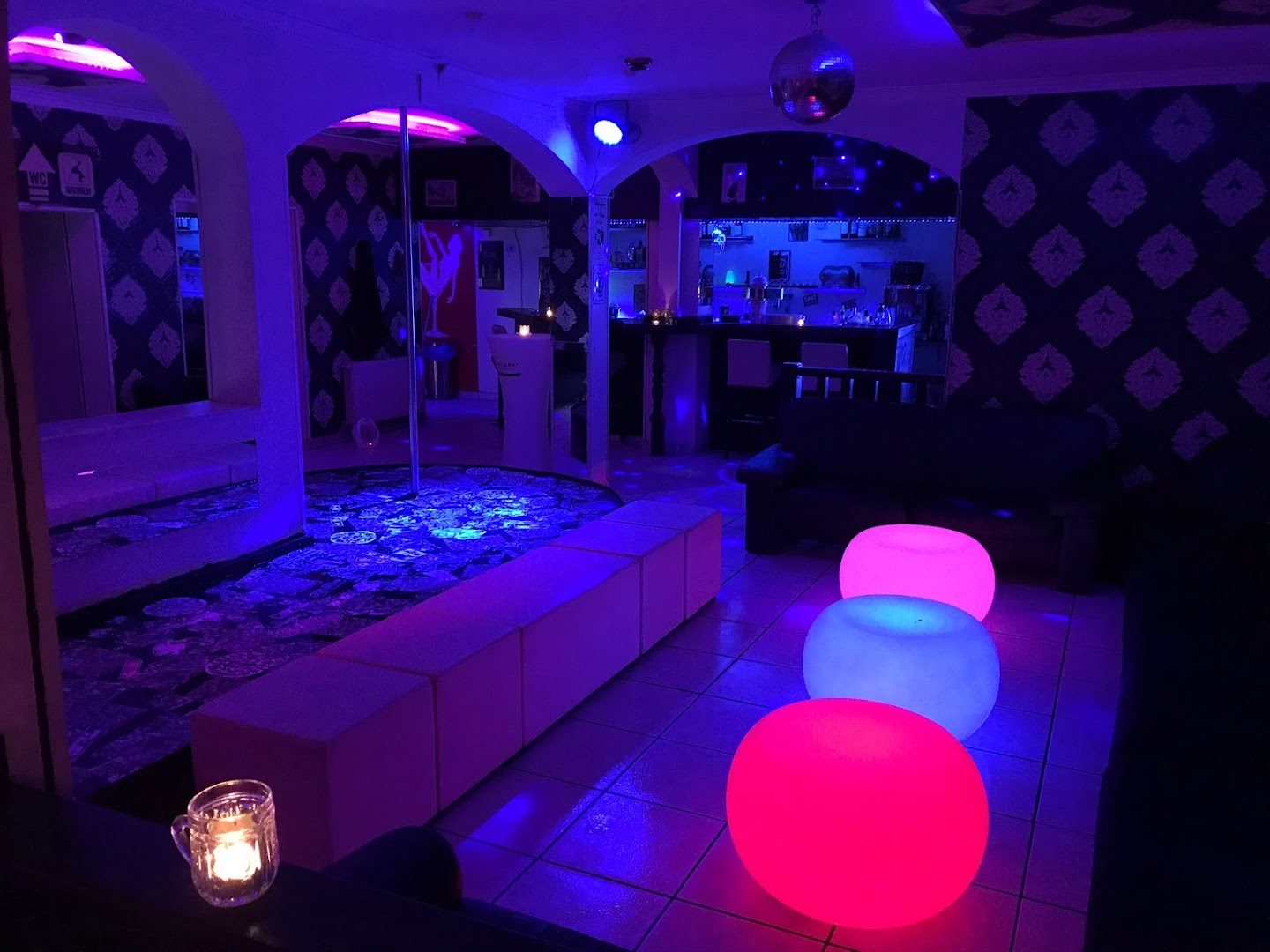 Hot Chicas Table Dance Bar - Nightclub in Eisenach, Germany