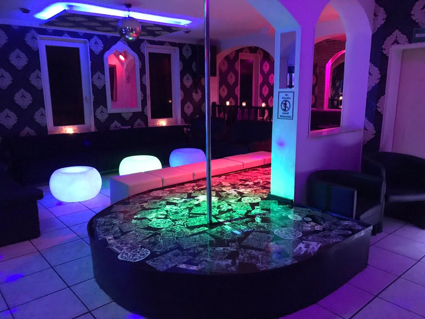 Hot Chicas Table Dance Bar - Nightclub in Eisenach, Germany