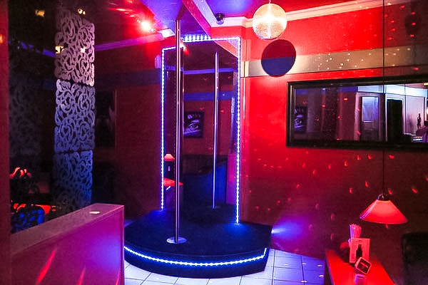 No Limits Nachtclub - Nightclub in Erftstadt, Germany