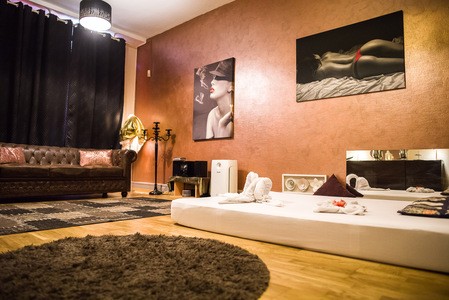 Glamour Massage - Erotische Massagen Frankfurt - Erotic Massage in Frankfurt Am Main, Germany
