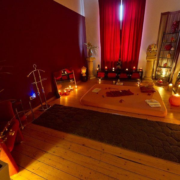 Olimpia Wellness - Erotic Massage in Frankfurt Am Main, Germany