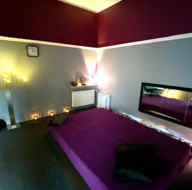 Secret Service - Erotische Massage Frankfurt - Erotic Massage in Frankfurt Am Main, Germany