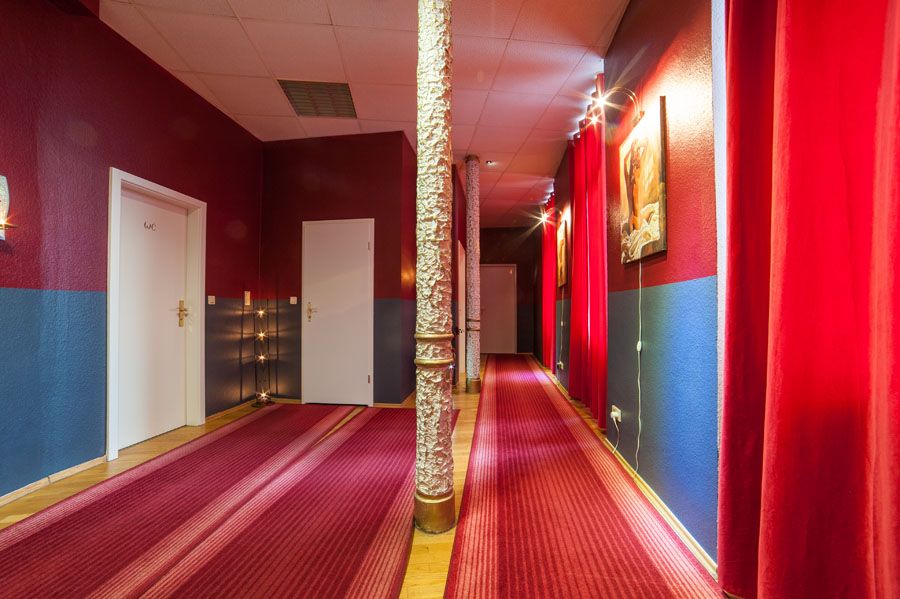 Secret Service - Erotische Massage Frankfurt - Erotic Massage in Frankfurt Am Main, Germany