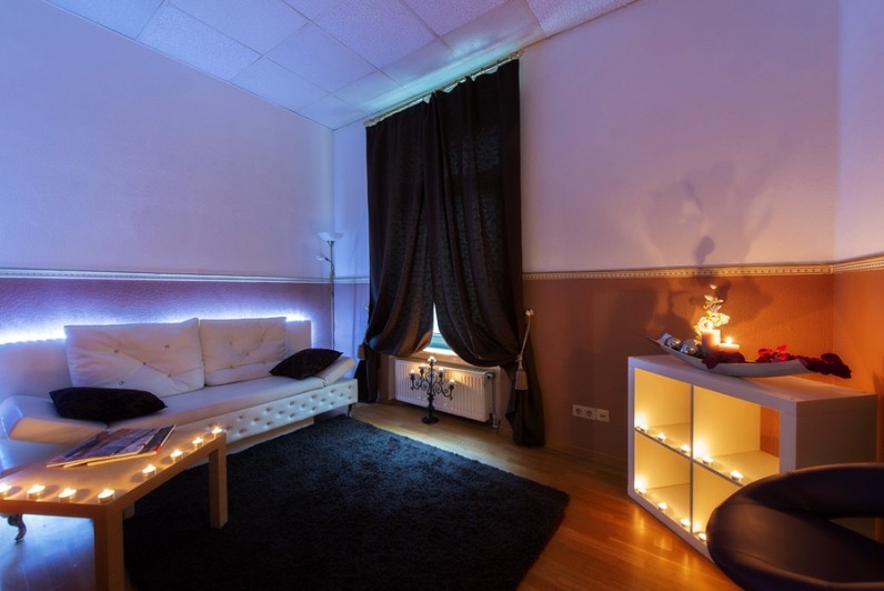 Secret Service - Erotische Massage Frankfurt - Erotic Massage in Frankfurt Am Main, Germany