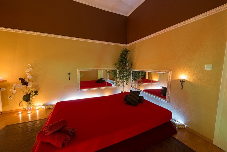 Secret Service - Erotische Massage Frankfurt - Erotic Massage in Frankfurt Am Main, Germany