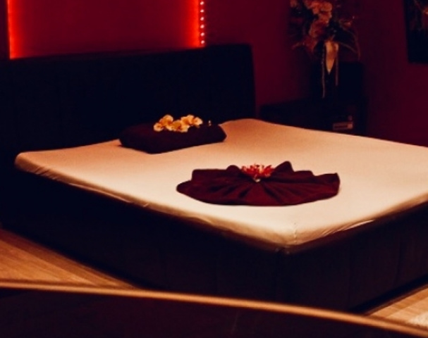 Silhouette Massage - Erotic Massage in Frankfurt Am Main, Germany