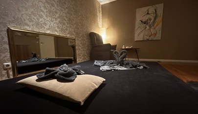 Velvet Massagestudio - Erotic Massage in Frankfurt Am Main, Germany