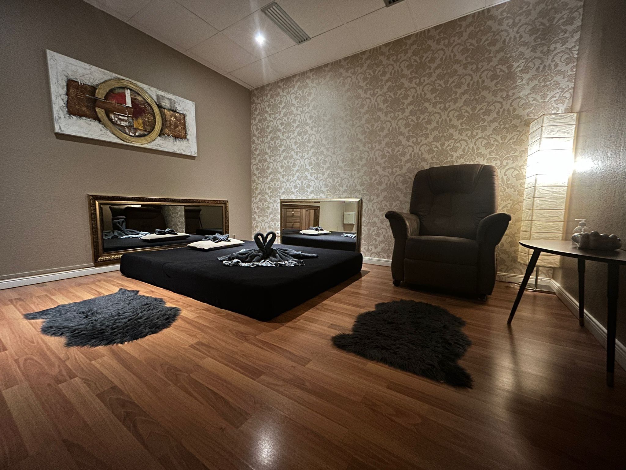 Velvet Massagestudio - Erotic Massage in Frankfurt Am Main, Germany