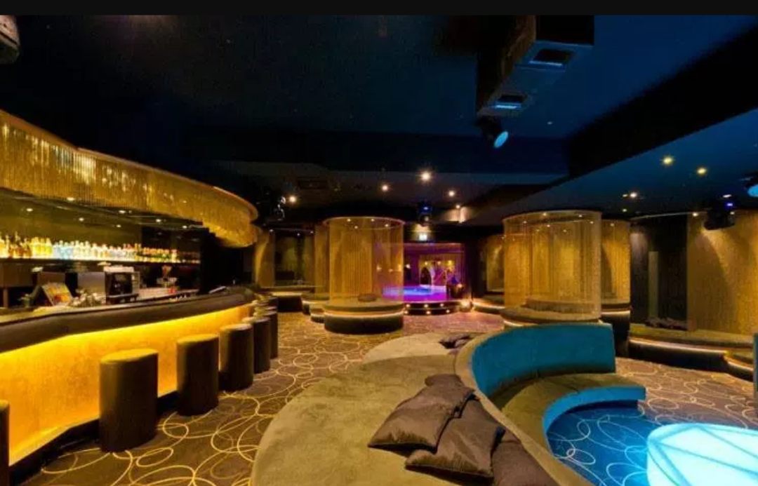 The Palace - Fkk Saunaclub - Fkk in Frankfurt Am Main, Germany