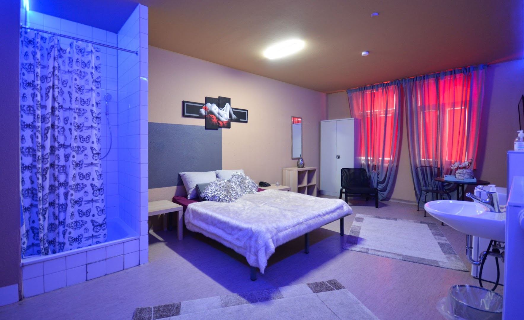 Eroscenter42 - Brothel in Frankfurt, Germany